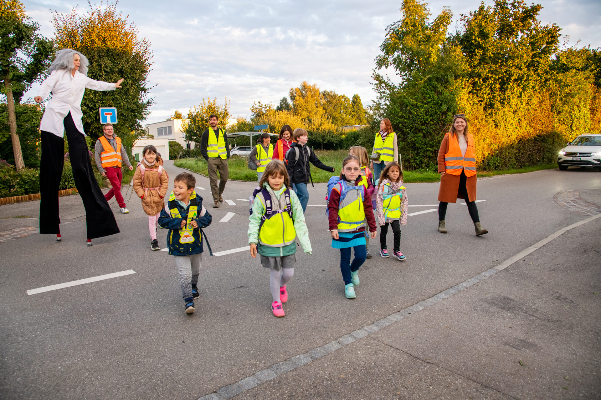 Journée à pied à l’école à Avry : mobilité douce et sensibilisation au programme