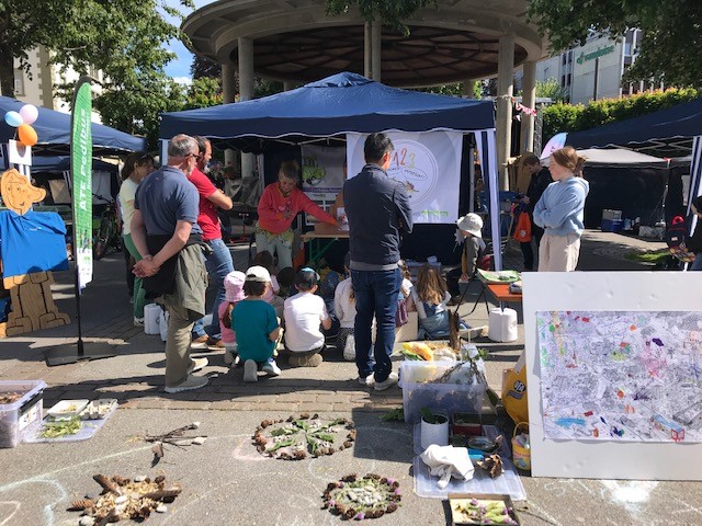Juvénalia : le stand Pedibus et WWF fait bouger les enfants… et leur imagination !